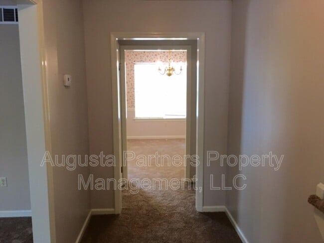 Foto del edificio - 368 Candlestick Way