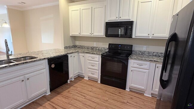 Foto del edificio - 118 Grayton Way