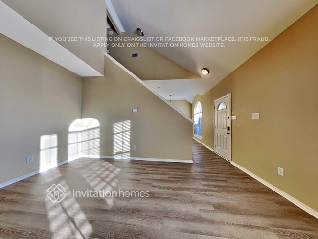 Foto del edificio - 304 Stringer Dr