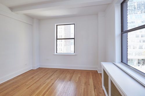 Building Photo - 445 W 34th St