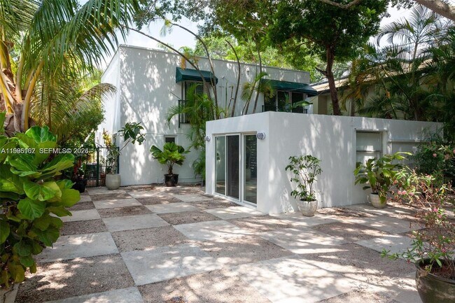 Foto del edificio - 2848 SW 22nd Ave