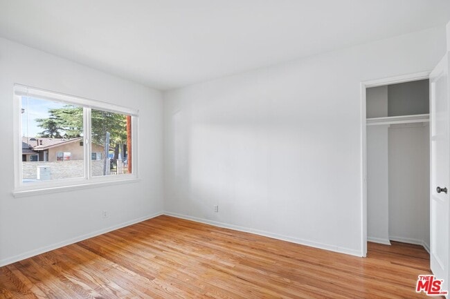 Building Photo - 9620 Braddock Dr