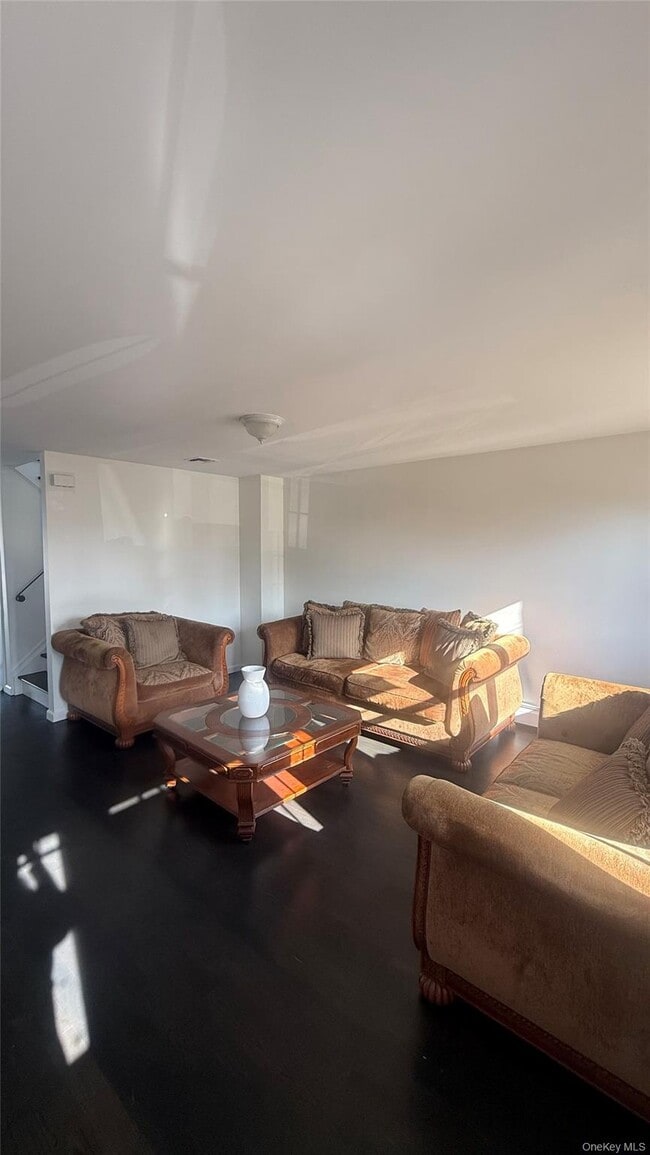 Building Photo - 1318 Post Ave