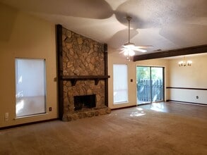 Building Photo - 562 Woodknoll Ct