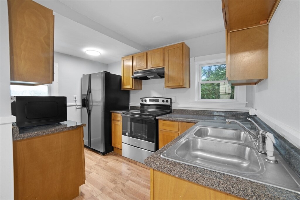Primary Photo - 22 Thorne St