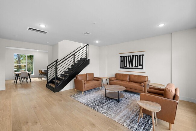 Foto del edificio - BRAND NEW 4 Bed/4 Bath Townhome Available for August Pre-Lease!