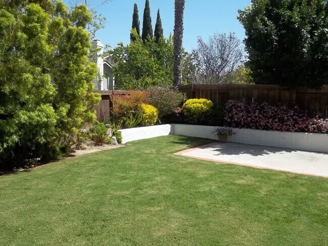 Foto del edificio - Charming 4-Bedroom, 3-Bath