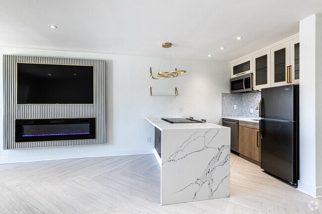 Ático - Mission Road Studios