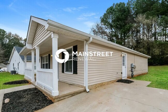 Building Photo - 3 Bedroom Pet-Friendly Home in Stockbridge, GA with Main Street Renewal