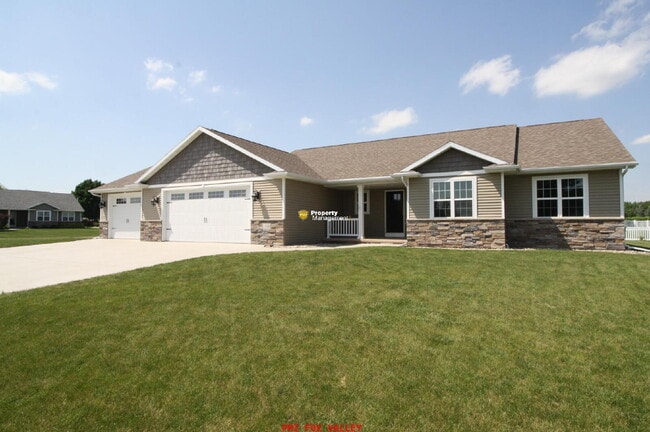 Building Photo - Neenah Subdivision West of I 41