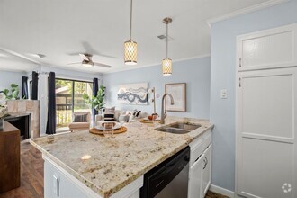 Building Photo - 8888 Tallwood Dr