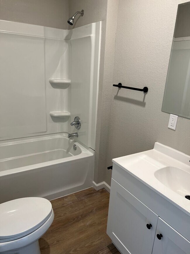 Building Photo - 1211/1213 College Ave.