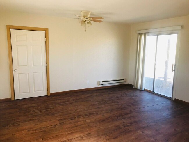 Foto del edificio - West US Highway 50 1070