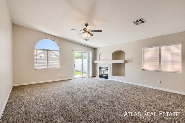 Building Photo - **COMING SOON 1/27/25**  4 Bedroom Home in...