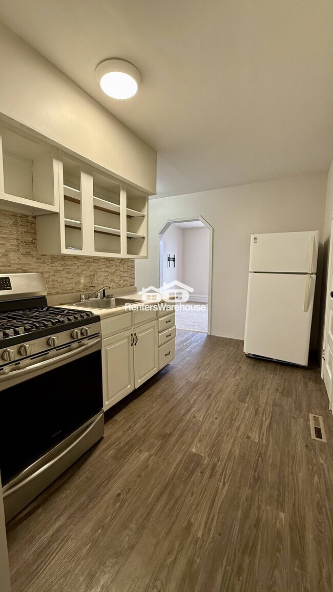 Foto del edificio - 935 Sims Ave