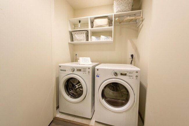 Photo - Live Luxury Near Hermann Park – 1 Month Free! Apartment