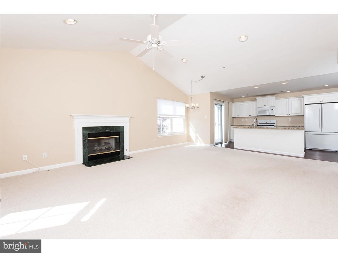 338 Huntington Ct Unit 28, West Chester, PA 19380 Condo for Rent in