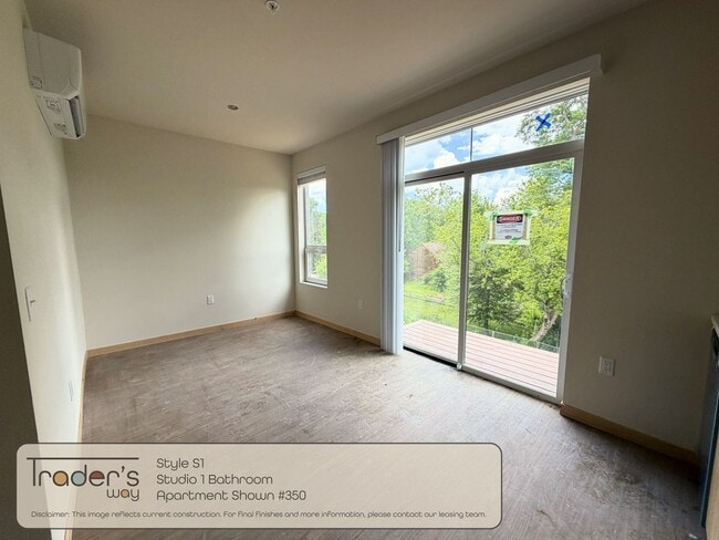 Interior Photo - Trader's Way