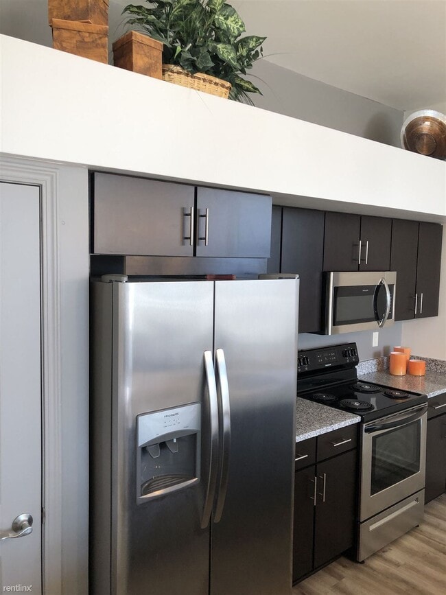 Building Photo - 1 br, 1 bath Townhome - 1106 Ridge Creek C...