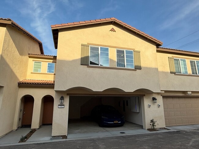 Building Photo - 7512 Fig Grv Ln