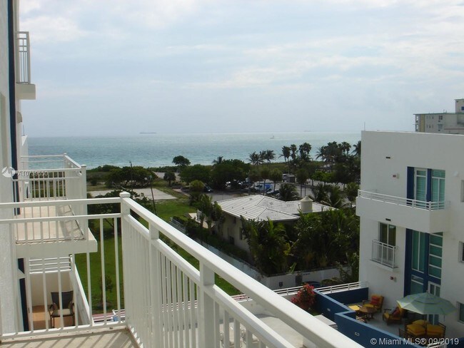 Foto del edificio - OCEANBLUE CONDO