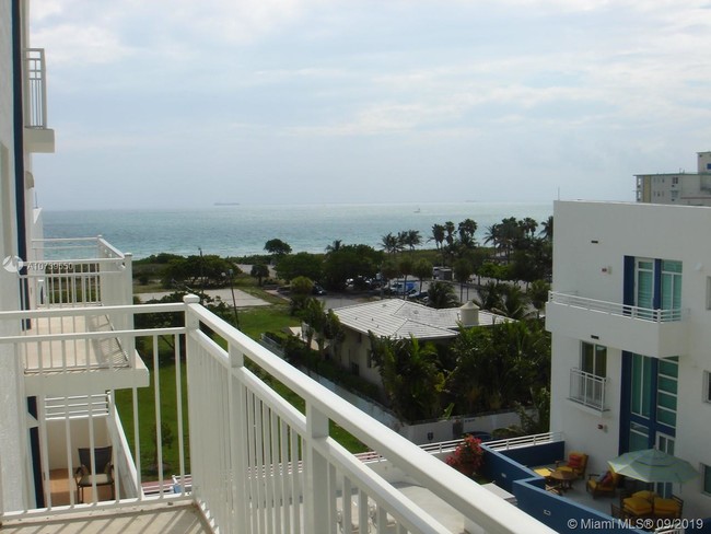Building Photo - OCEANBLUE CONDO