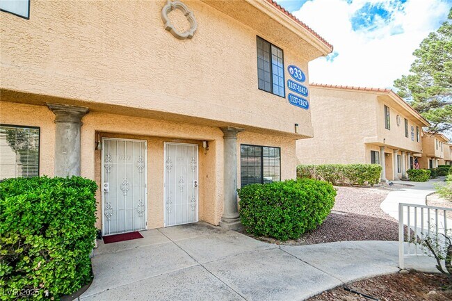 Building Photo - 2851 S Valley View Blvd