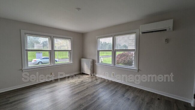 Foto del edificio - 1033 Edgewater Ave
