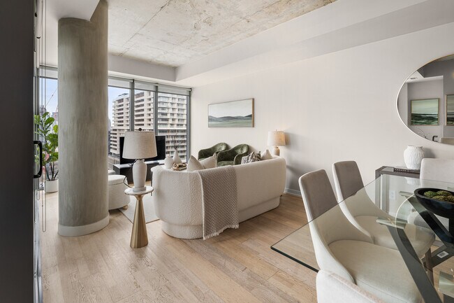 Photo du bâtiment - 95 Bathurst St