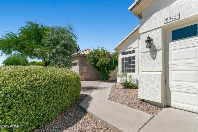 Building Photo - 7421 S Kachina Dr