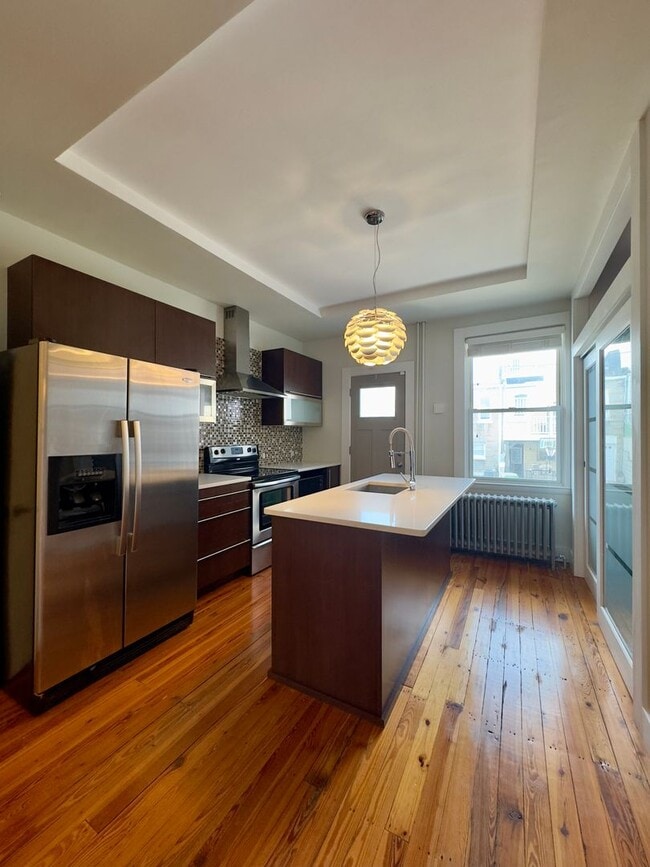 Building Photo - Charming 2Bed/2Bath with Den in Canton, MD!