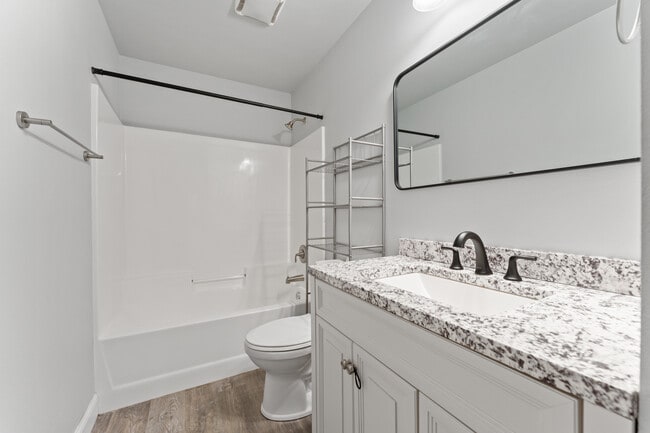 Building Photo - 408 Academy St