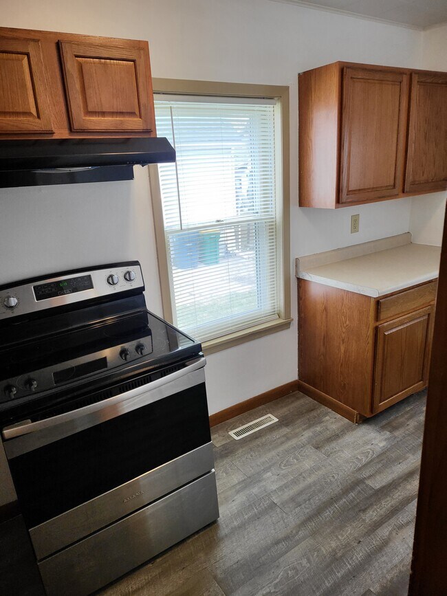 Building Photo - 257 S Park Ave