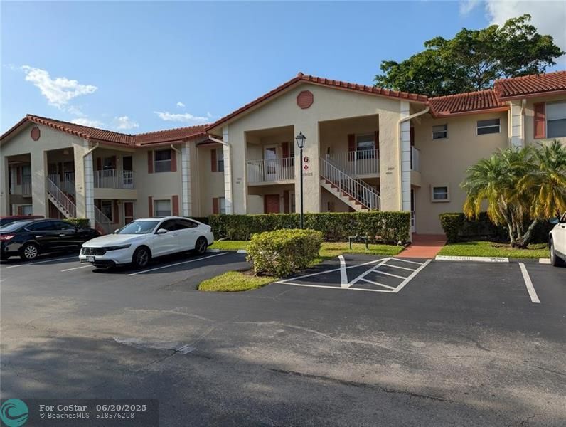 Foto principal - 3081 Holiday Springs Blvd