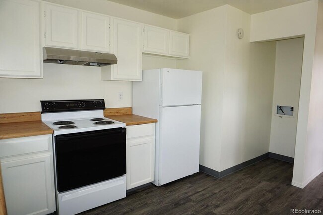 Foto del edificio - Condo in convenient location