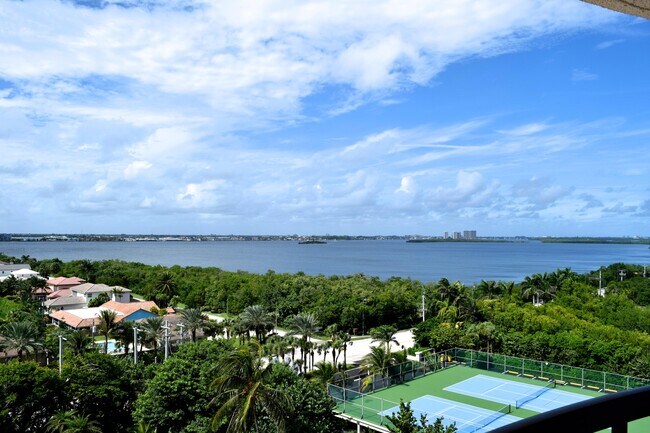 Foto del edificio - 4100 N Ocean Dr