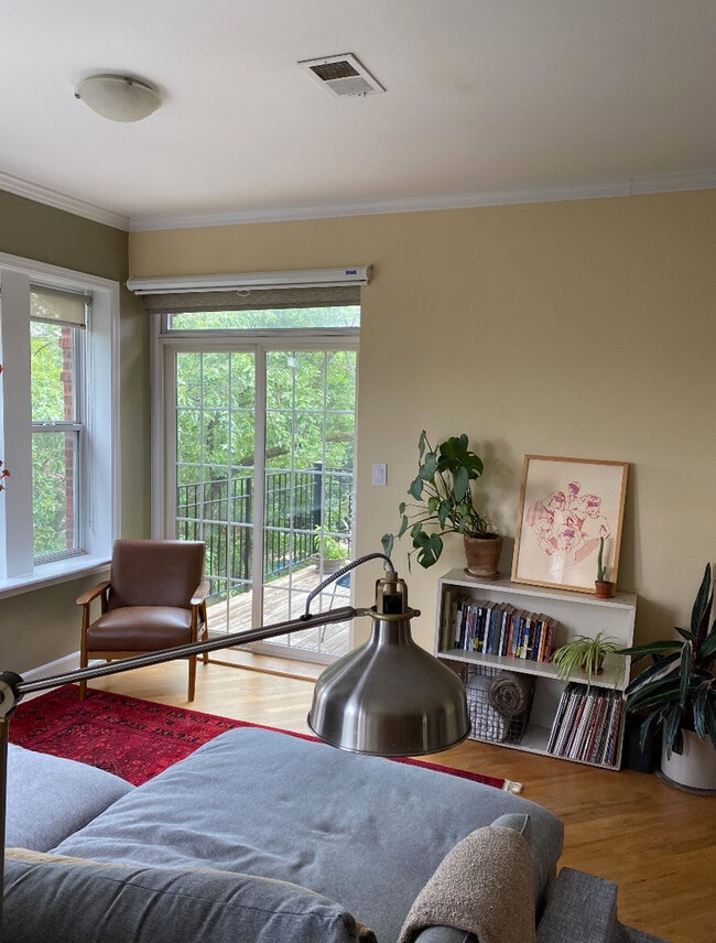 Building Photo - 1623 W Wallen Ave