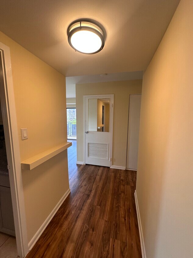 Photo - 6001 Arlington Blvd (Falls Church, VA)