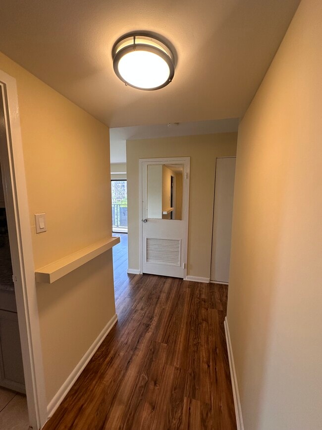 Photo - 6001 Arlington Blvd Apartment