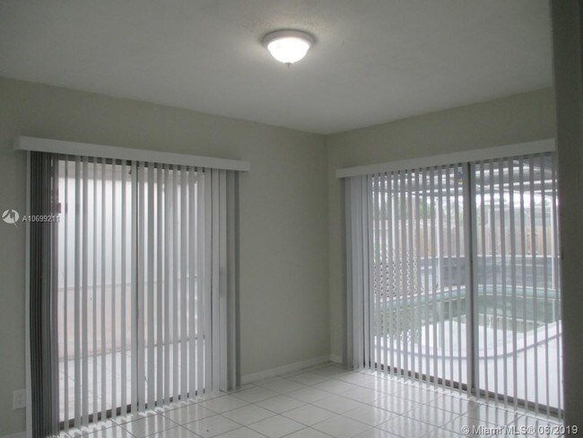 Building Photo - 5951 NW 18th Ct