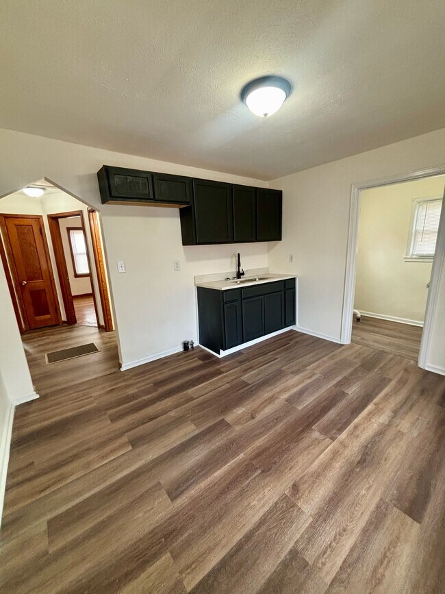 Foto del edificio - 1700 Sonne Ave