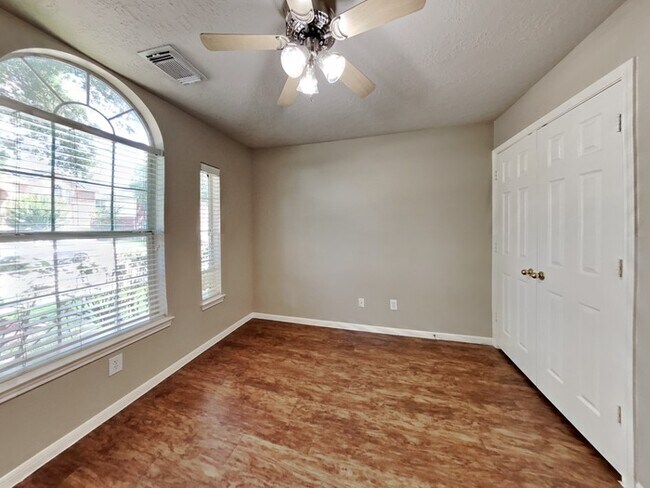 Building Photo - Welcome Home