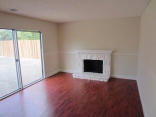 Foto del edificio - 223 Gypsum Dr