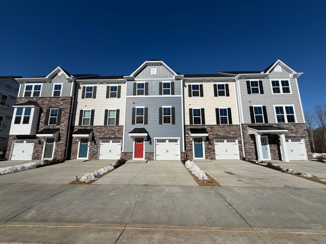 Building Photo - 4550 Chase Ln