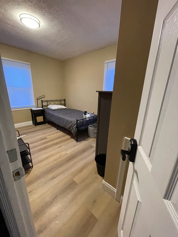 Building Photo - 4016 E 34th St