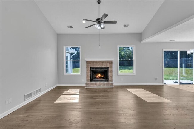 Foto del edificio - 250 Meadow View Dr