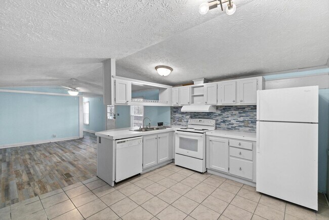 Foto del edificio - Peaceful Coastal Living Close to the Beach!