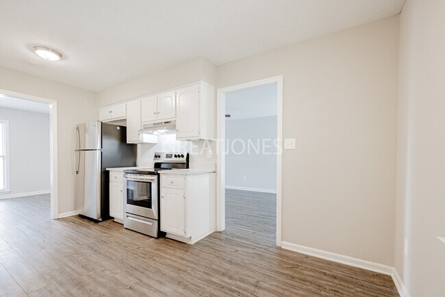 Building Photo - REDUCED! - HOLIDAY SPECIAL! SIGN A LEASE B...