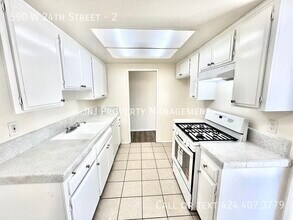 Building Photo - 590 W 24th St