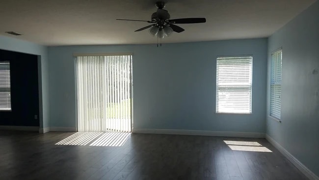 Foto del edificio - 1860 Soldiers Pass